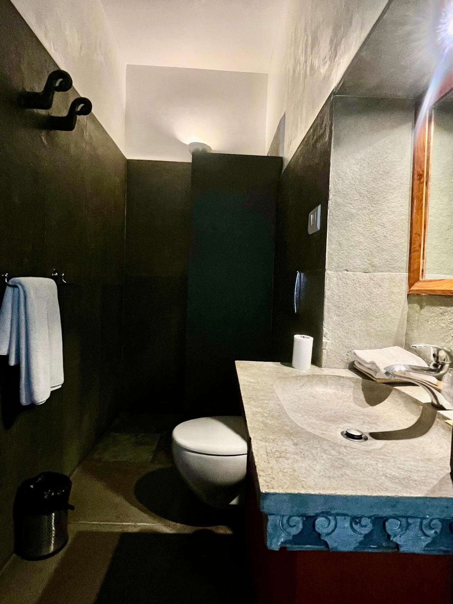 होटल Madri Haveli 3*